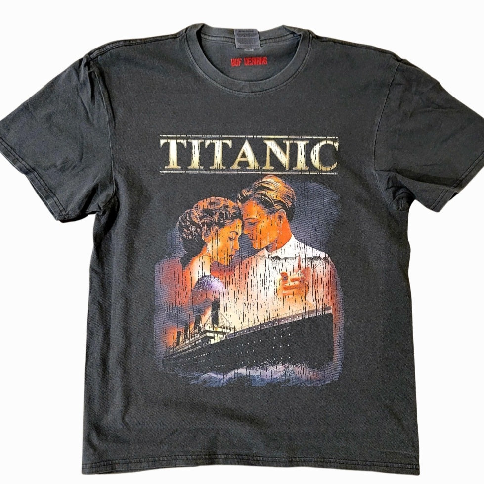 Titanic Movie 1997 90's Nostalgia Vintage Distressed T-Shirt – BGF